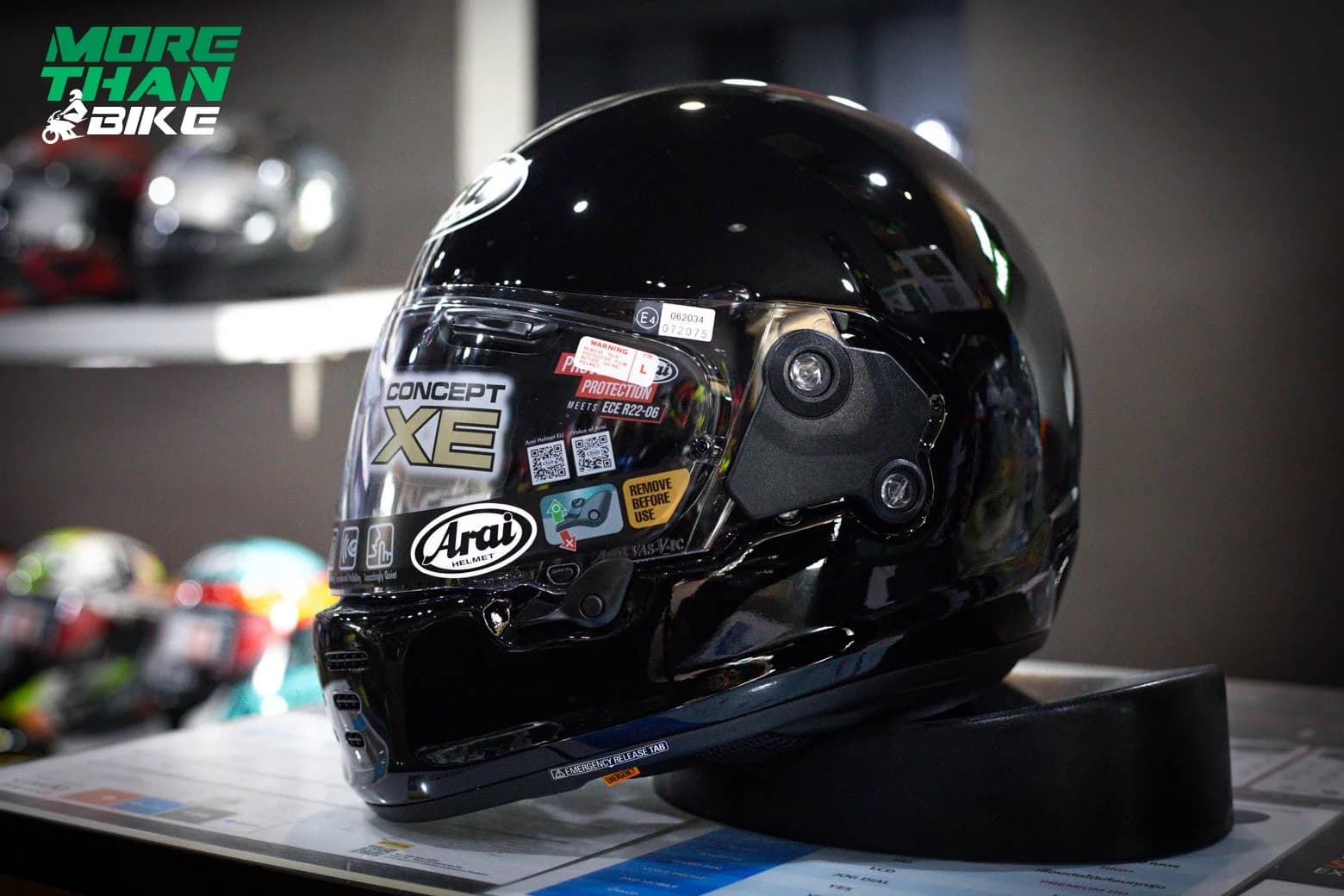 หมวกกันน็อค Arai รุ่น Concept-XE สีดำเงา