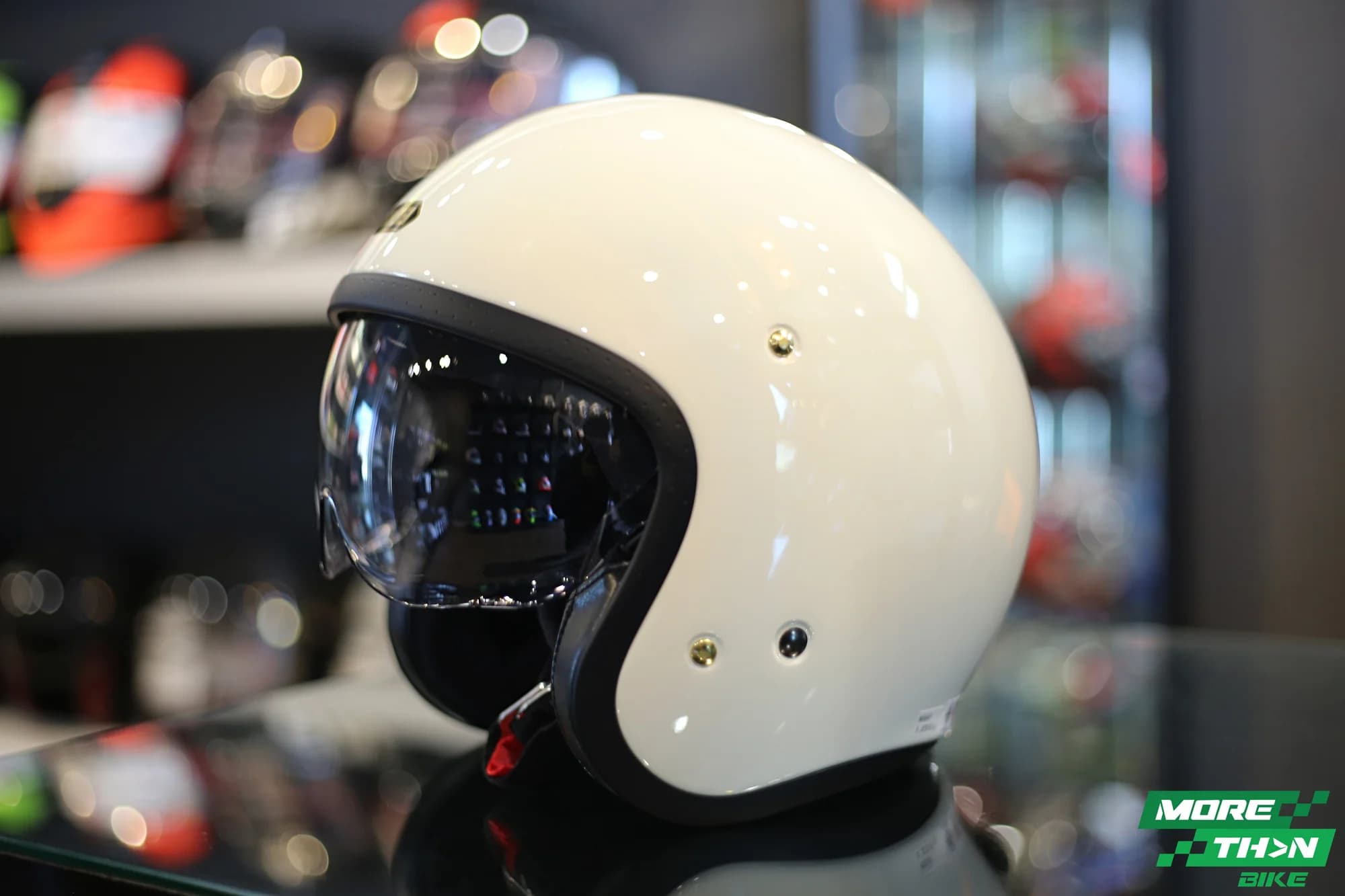 หมวกกันน็อค SHOEI รุ่น J.O. สี Off White (ขาวเงา)