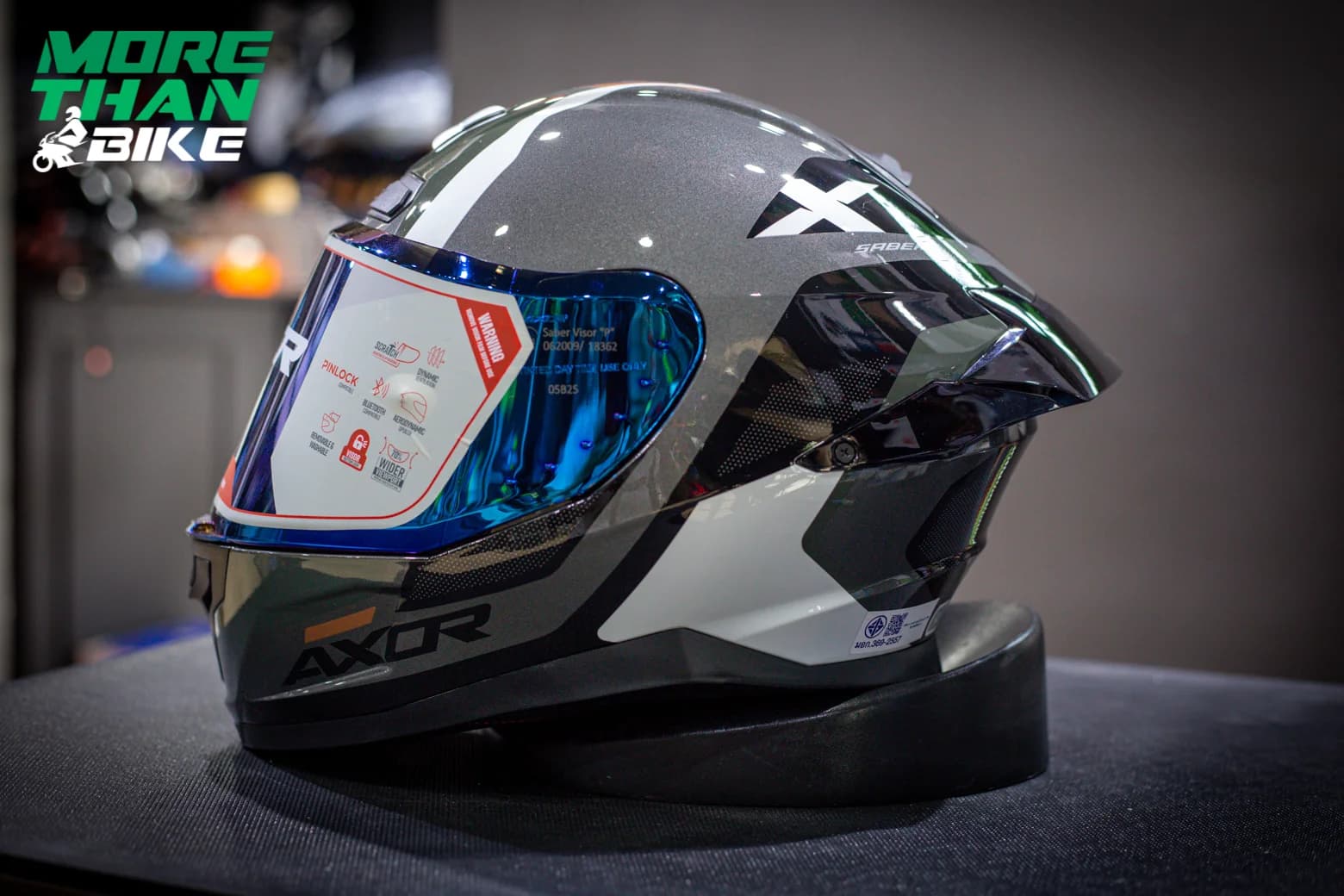 หมวกกันน็อค AXOR รุ่น Saber ลาย Spark Grey/White