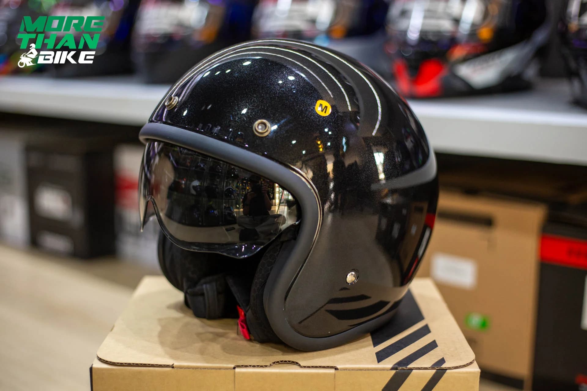 หมวกกันน็อค Zeus รุ่น ZS-389A สี Metallic Black (ดำเงา)