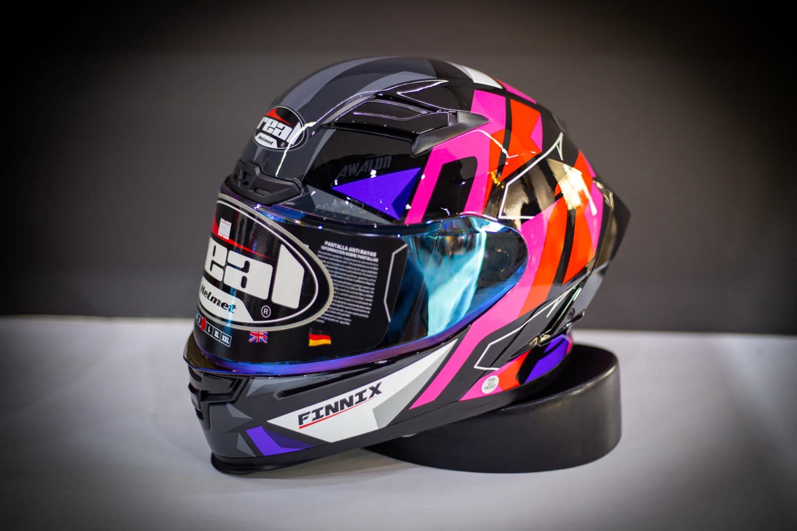 หมวกกันน็อค Real รุ่น Finnix Awalon ลาย Black/Pink/Grey