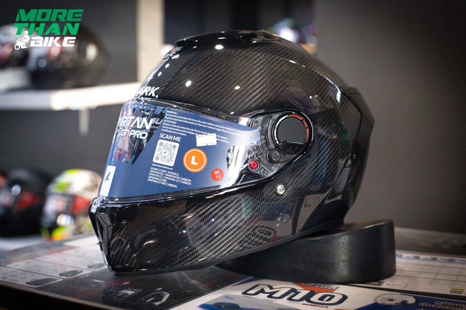 หมวกกันน็อค Shark รุ่น Spartan GT Pro ลาย Carbon DAD (สีเงา)